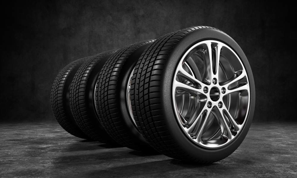 Aluminum Rims Showdown: Summer Tires vs All-Season Tires – A ReifenDirekt Comparison Guide