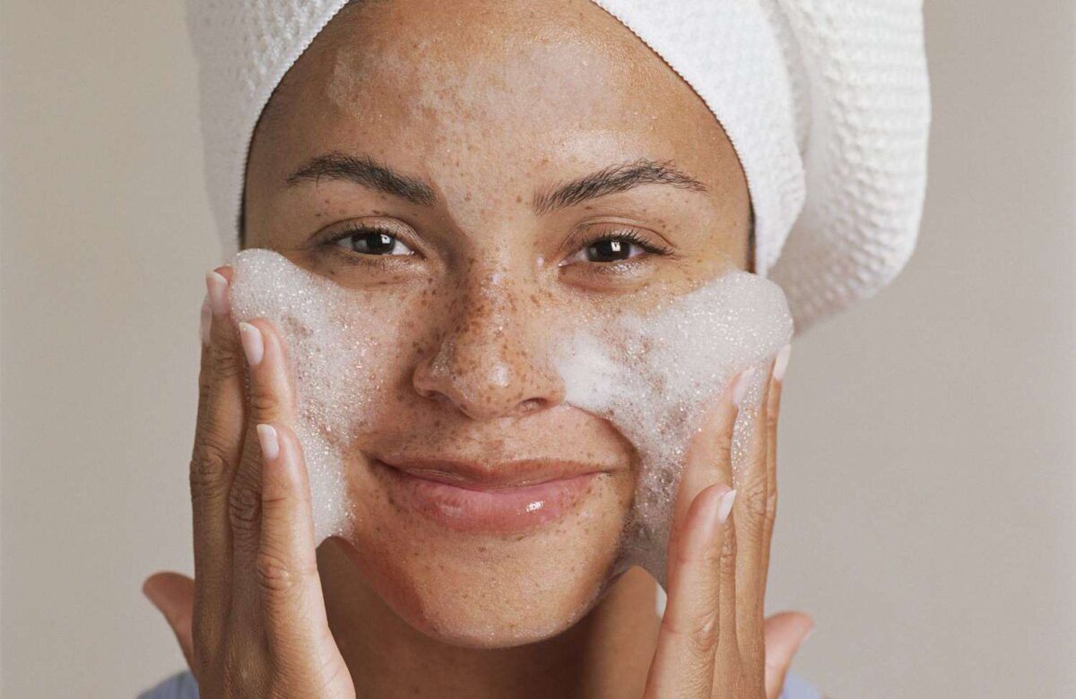 The Ultimate Guide to Facial Cleansers: Finding the Perfect Match for Your Skin