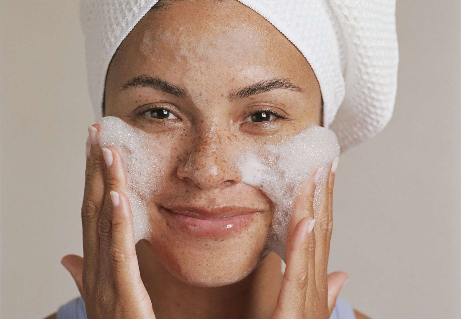 The Ultimate Guide to Facial Cleansers: Finding the Perfect Match for Your Skin