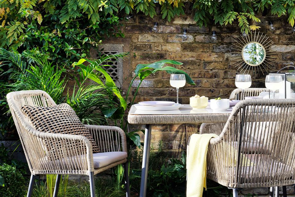 Garden Furniture Showdown: Wicker vs. Metal vs. Wood – What’s Your Style?